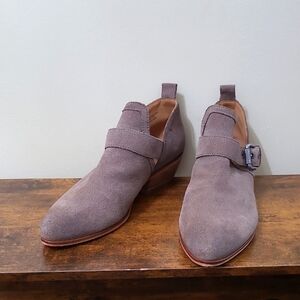 FRYE AND CO. Gray Leather Ankle Boots size 9.5